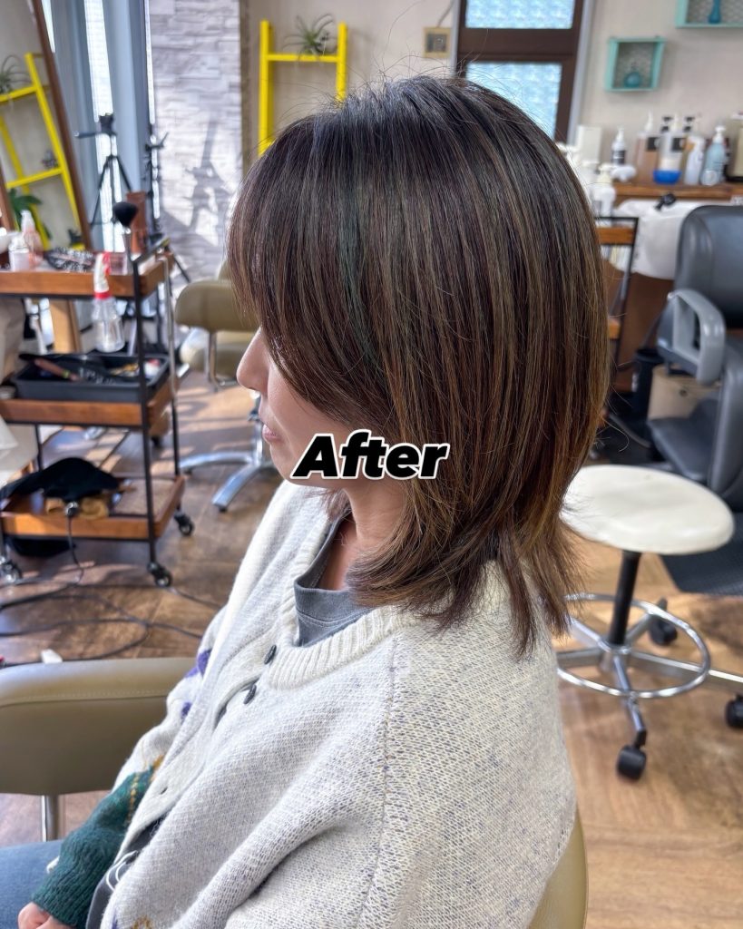 仕上がり、ツヤ感のあるカーキベージュ