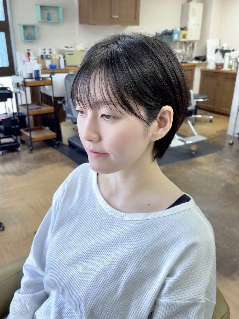 シースルーバングと大人ショート